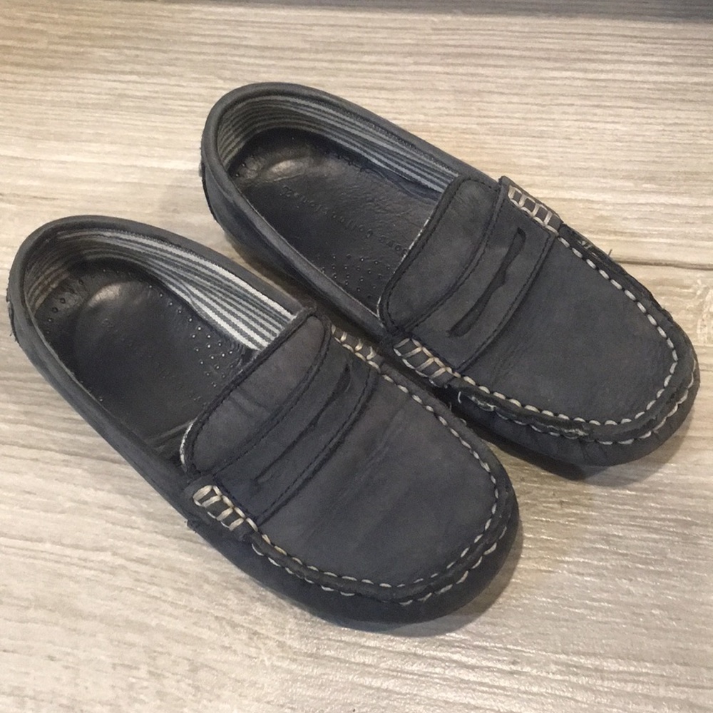 Zara boys collection blue suede-like loafers